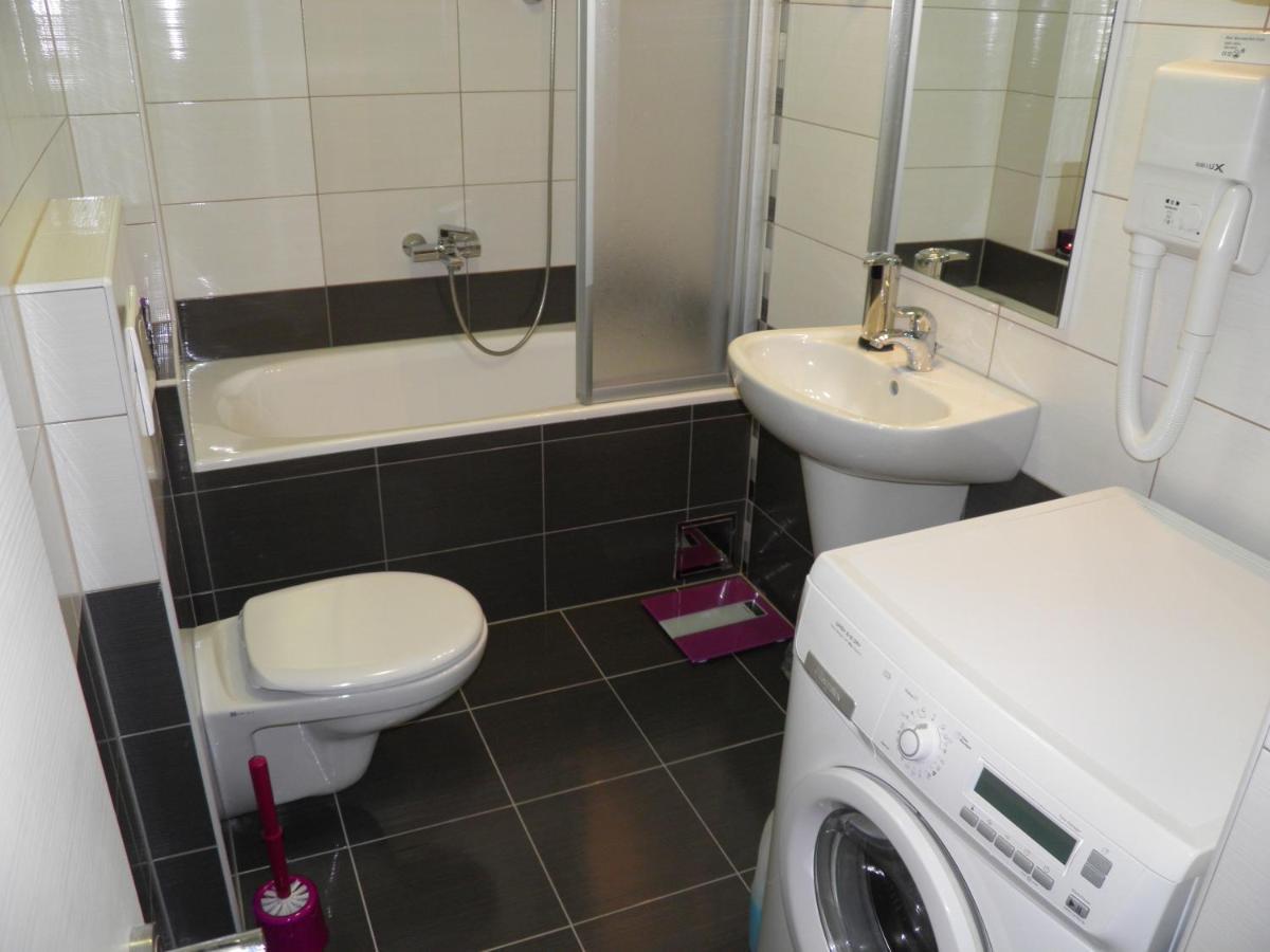 Studio Apartman Hotell Split Eksteriør bilde